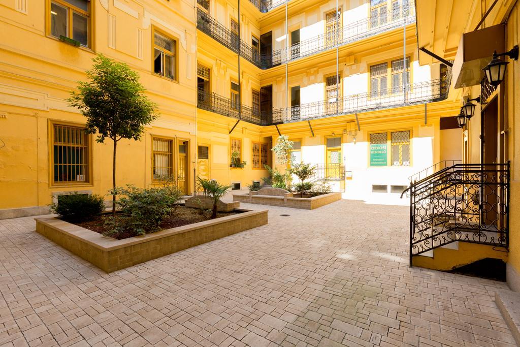 Lisianthus Apartments Budapest Bagian luar foto